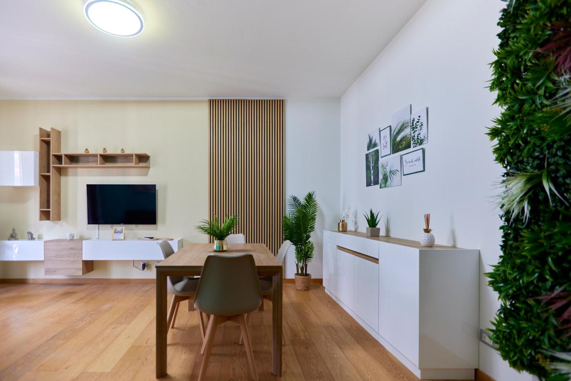 Garibaldi Oasis Retreat - Awesome Location In The Modern * Milaan